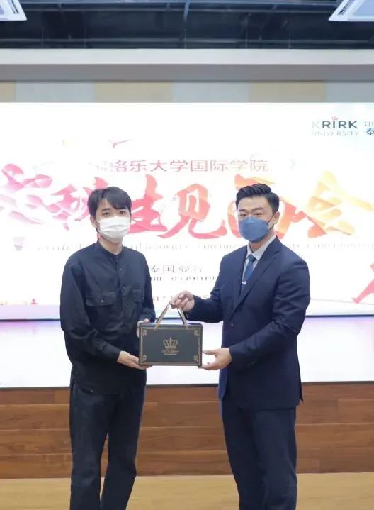 为梦想来，共聚格乐！格乐大学新生入境欢迎回校！