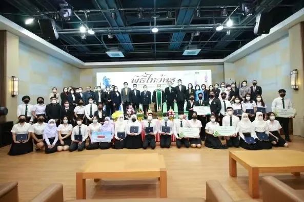 感恩栽培不负期待|格乐大学隆重举办2022学年拜师礼