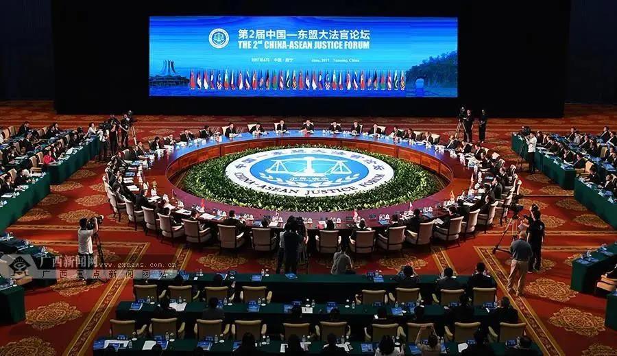 泰国格乐大学热门专业——法律与管理专业