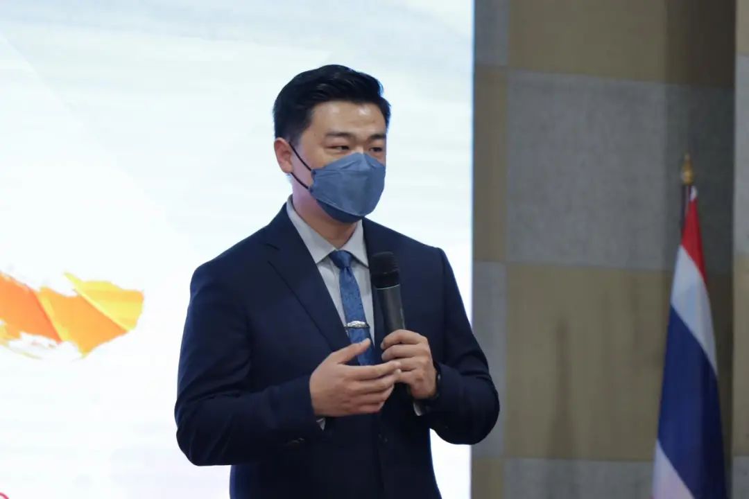 为梦想来，共聚格乐！格乐大学新生入境欢迎回校！