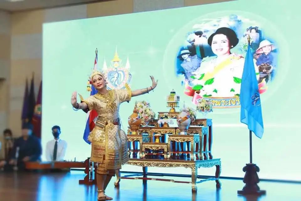 泰国母亲节如期而至，格乐大学祝福母亲节日快乐！