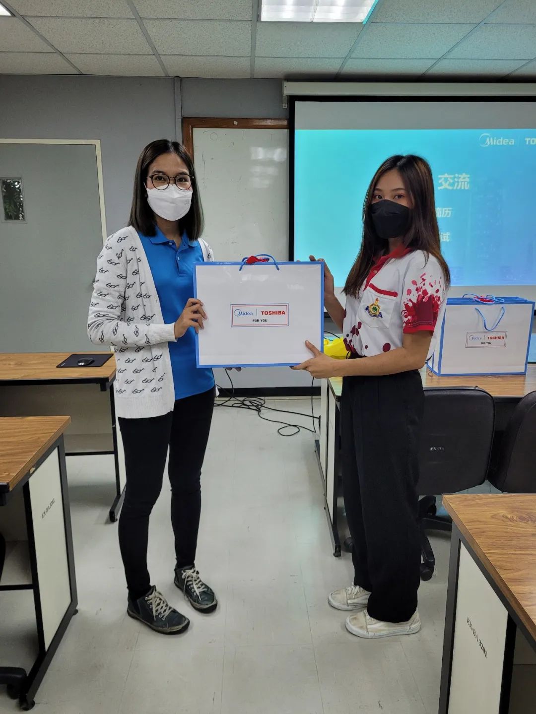 名企招聘!美的泰国公司到格乐大学招聘商务汉语专业学生到企业实习