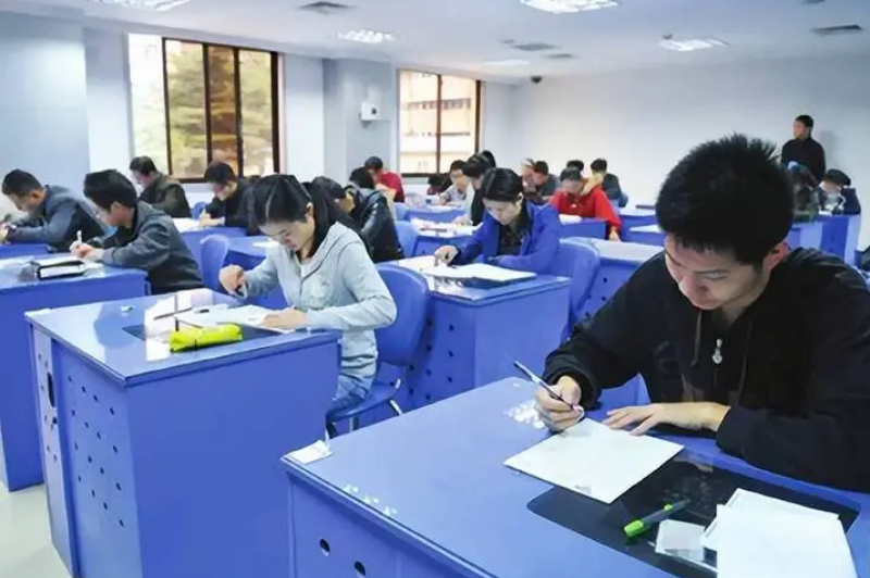 近几年研究生录取率(2023考研录取率降低至20%)