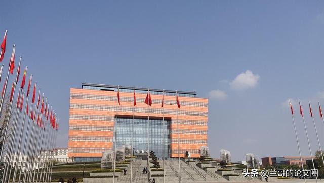 越来越多的高校博士招生实行申请考核制，“出身不好”恐难读博