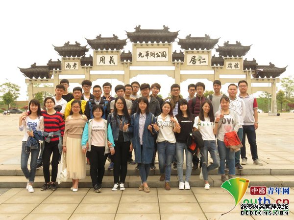 湖南一高校现考研学霸班：43人考上33人，有人暴