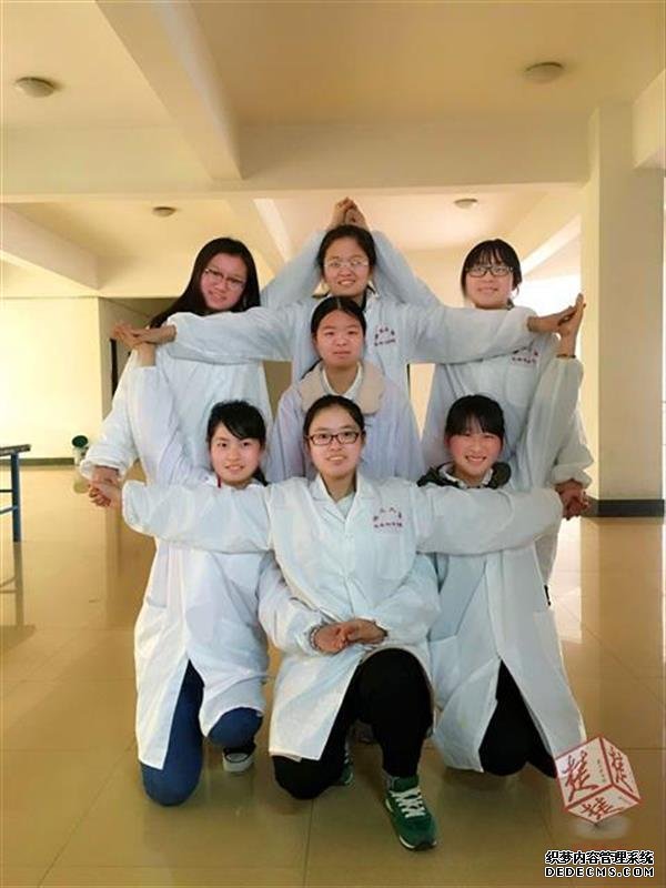 湖大的学霸寝室6朵“金花”都被录取为研究生